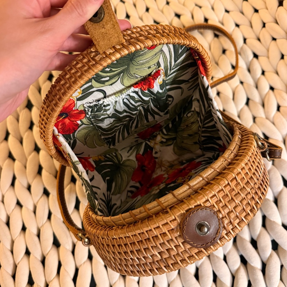 Round Woven Straw Crossbody Bag in Brown - Picture 2 of 5